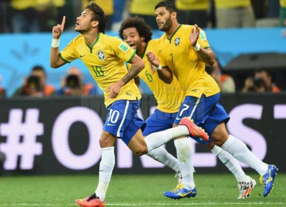 Neymar și colegii săi se bucură pentru victoria Braziliei