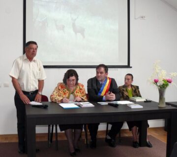 Deschiderea manifestării cultural-artistice și turistice „La poale de Călimani” - Sărbătoarea bujorului de munte