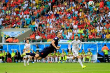 Van Persie a marcat un gol fenomenal în meciul cu Spania