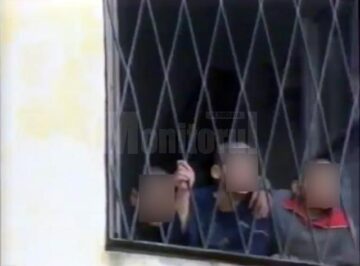 Aruncați în fostul orfelinat de la Siret de propriile familii, peste 100 de adulți-copii au învățat să trăiască