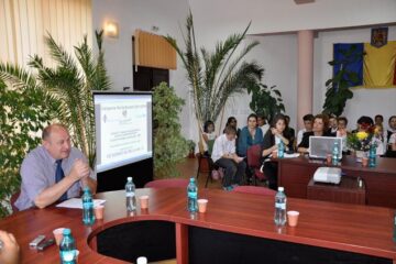 La acest proiect au participat în mod direct 90 de elevi și 25 de cadre didactice