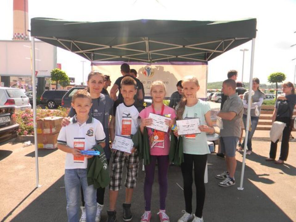 Peste 200 de tineri au participat la Festivalul „Family Olympics - Bucurie în Mișcare”