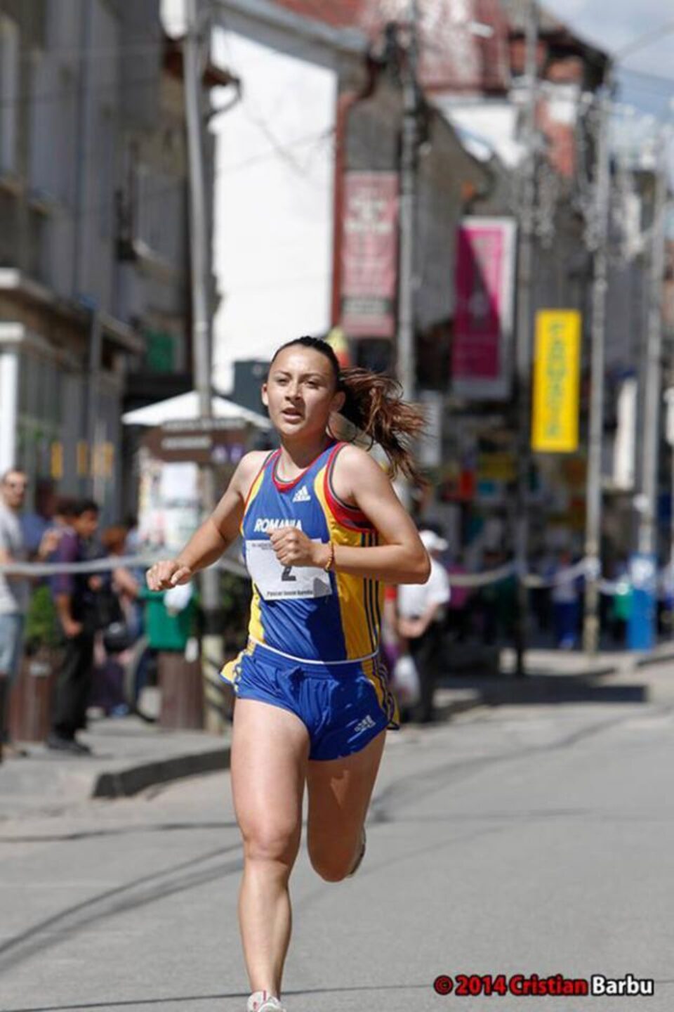 Ioana Pascar, de la LPS Suceava a câștigat argintul cu echipa României și va merge la europene alături de cei doi colegi din județ Ioana Pascar, de la LPS Suceava a câștigat argintul cu echipa României și va merge la europene alături de cei doi colegi din județ