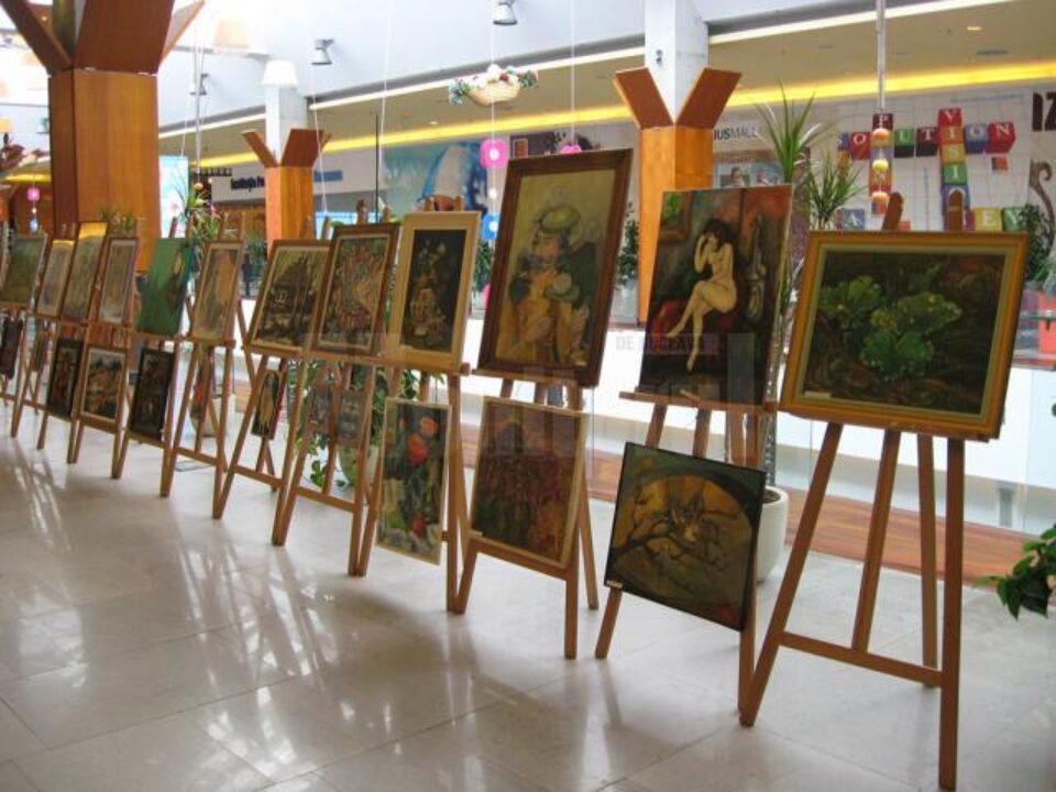 Vernisajul Salonului de primăvară-vară al artiștilor plastici amatori din județul Suceava