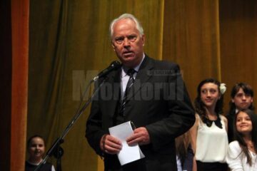 Premierea olimpicilor de la Școala „Miron Costin” din Suceava, pe scena Casei de Cultură