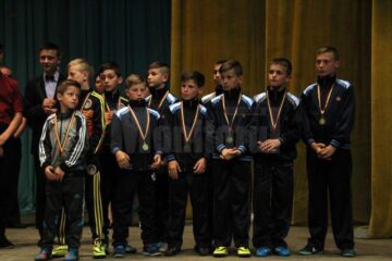 Premierea olimpicilor de la Școala „Miron Costin” din Suceava, pe scena Casei de Cultură
