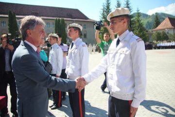 Colegiul Militar din Câmpulung, „înaintat în grad” de ministrul Apărării