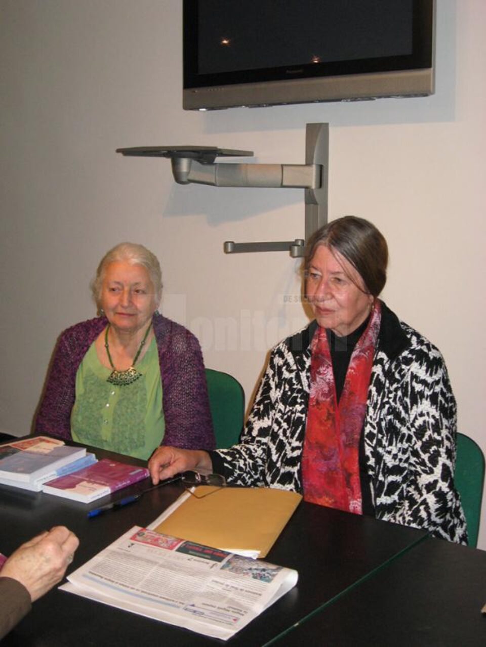 Adela Popescu și Kiki Skagen Munshi