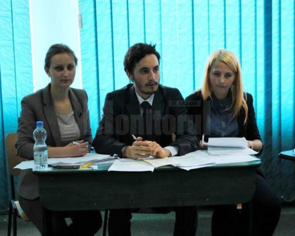 Echipa Colegiului Național „Nicu Gane” din Fălticeni