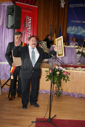 Scriitorul Vasile Bahnaru (Chișinău) a fost ales Cetățean de onoare al comunei Dumbrăveni