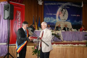 Academicianul Eugen Simion, câștigătorul Marelui premiu al Festivalului literar „Mihai Eminescu”, ediția a VII-a