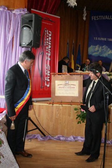Academicieni, scriitori, poeți, reuniți la Dumbrăveni, la Festivalul literar „Mihai Eminescu”, ediția a VII-a