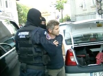 Șeful Serviciului Arme din cadrul IPJ Suceava, comisarul-șef Vasile Gabor, a fost adus și el, duminică, la DNA București