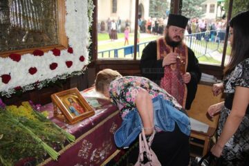 Moaștele Sfântului Ioan cel Nou au fost scoase din mănăstire ieri dimineață