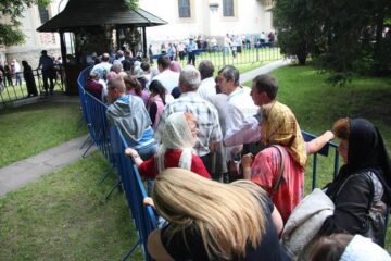 Moaștele Sfântului Ioan cel Nou au fost scoase din mănăstire ieri dimineață