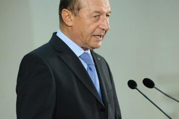 Băsescu: Toți românii trebuie să răspundă în fața legii