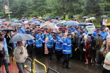 Pelerinajul de Sânziene a adunat circa 10.000 de oameni pe străzile Sucevei