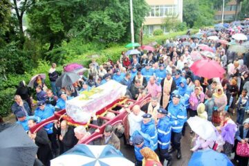 Pelerinajul de Sânziene a adunat circa 10.000 de oameni pe străzile Sucevei