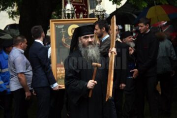 Pelerinajul de Sânziene a adunat circa 10.000 de oameni pe străzile Sucevei