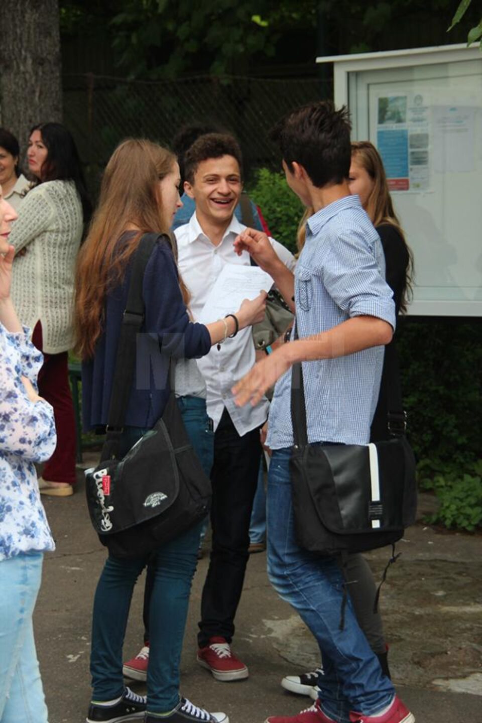 Așteptată cu mari emoții, proba la matematică a fost considerată proba de foc a examenului de evaluare națională Așteptată cu mari emoții, proba la matematică a fost considerată proba de foc a examenului de evaluare națională