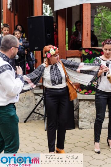 Ziua Internațională a iei românești a fost marcată cu succes și la Vatra Dornei. Foto: Flav POP
