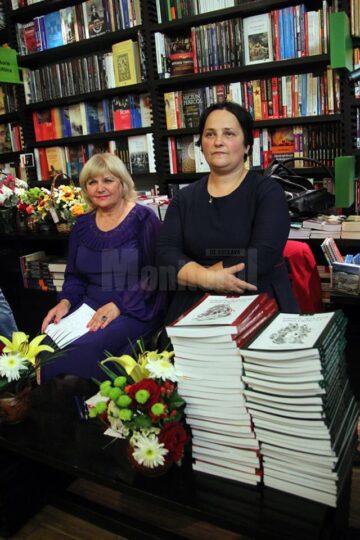 Scriitoarea Luminița Aldea a lansat romanele „Acasă” și „Ce dulci sunt fructele amare”, la Librăria Cărturești
