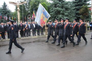 Ceremonial militar și jurăminte de credință în fața drapelului național