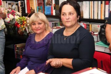 Scriitoarea Luminița Aldea a lansat romanele „Acasă” și „Ce dulci sunt fructele amare”, la Librăria Cărturești