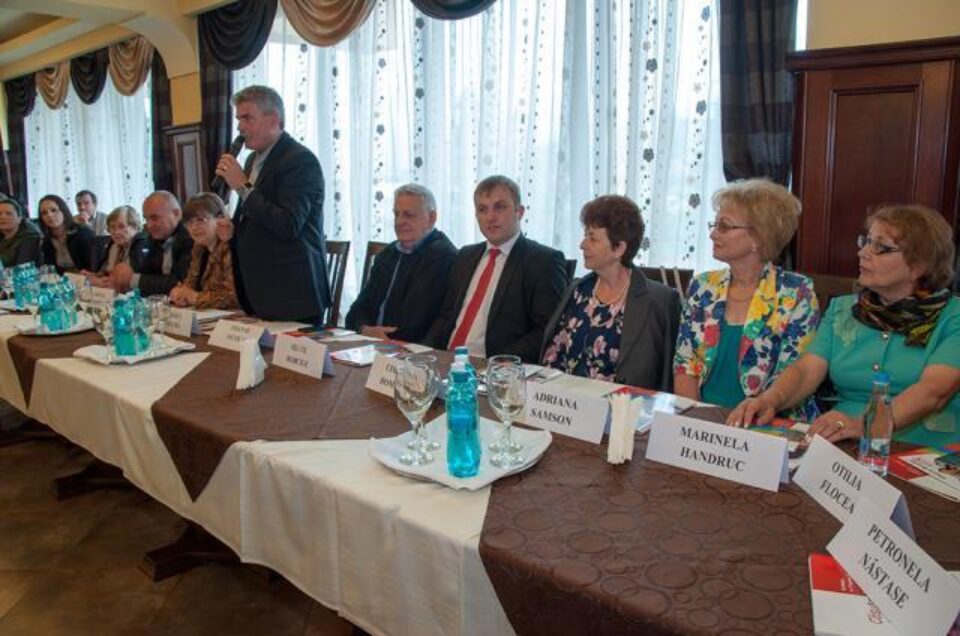 „Tradiție, moștenire și simțire românească” - proiect educațional interjudețean derulat la Grădinița „Căsuța Piticilor” din Câmpulung