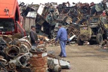 Centrele de colectare a fierului vechi nu mai au voie să cumpere orice de la persoanele fizice. Foto: MediaFax
