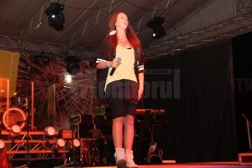 Mii de suceveni au cântat împreună cu Smiley și trupa Maxim, la Iulius Mall