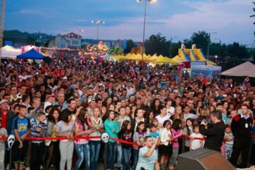 Festivalul verii, desfășurat în perioada 21-24 iunie, în parcarea Shopping City Suceava, a adunat mii de suceveni dornici de distracție