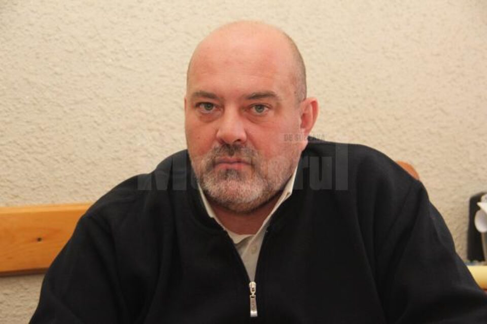 Inginerul Bogdan Cristache, directorul comercial al societății furnizoare de apă, SC ACET SA