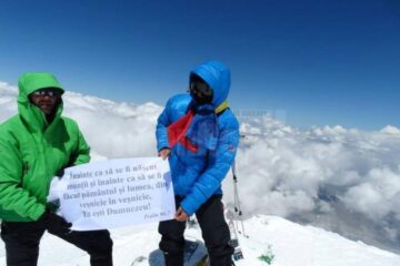 Până să ajungă în vârf, pe Elbrus, cei trei suceveni au avut parte de 13 ore de coșmar