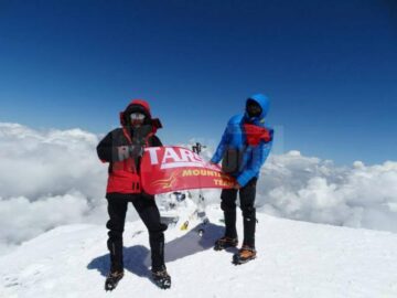 Până să ajungă în vârf, pe Elbrus, cei trei suceveni au avut parte de 13 ore de coșmar