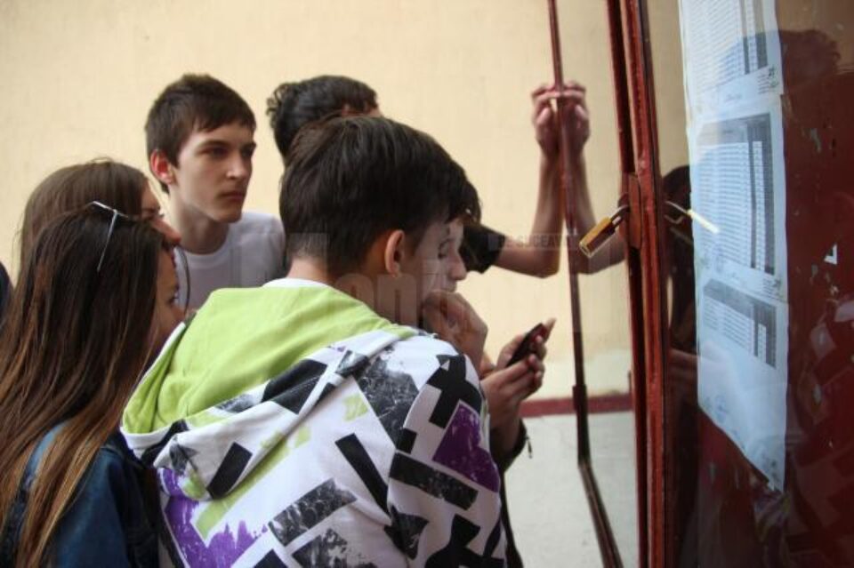 Contestațiile au adus note mai mari la evaluarea națională pentru 214 elevi