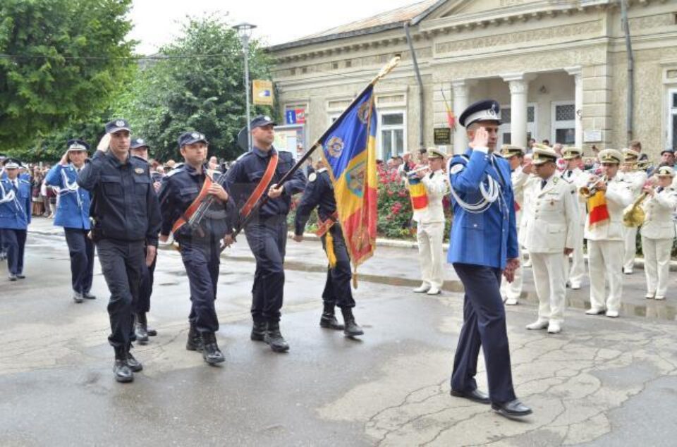 Ceremonie de absolvire la Școala Militară de Subofițeri de Jandarmi Fălticeni