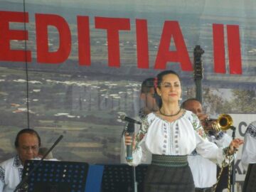 Spectacole folclorice și multă voie bună, la Cacica