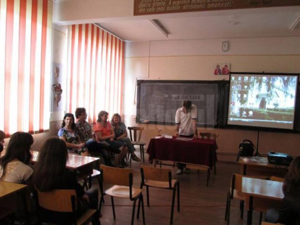 Tineri din Solca, informați cum să prevină traficul de persoane și bolile cu transmitere sexuală