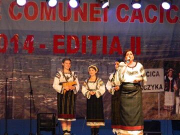 Spectacole folclorice și multă voie bună, la Cacica