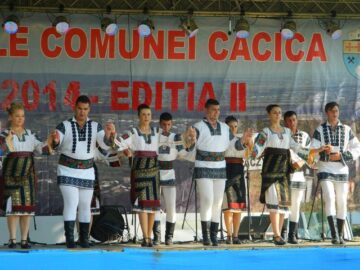 Spectacole folclorice și multă voie bună, la Cacica