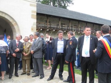 Sfântul Voievod Ștefan cel Mare, sărbătorit ieri, la Putna, de mii de credincioși