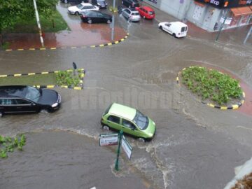 O furtună cumplită a inundat Suceava