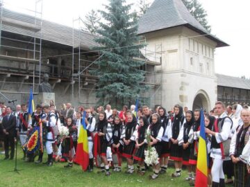 La Mănăstirea Putna s-au adunat și în acest an mii de credincioși, ca și cum toate drumurile ar fi dus la Putna
