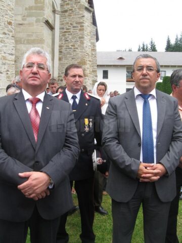 Sfântul Voievod Ștefan cel Mare, sărbătorit ieri, la Putna, de mii de credincioși