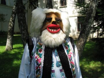 Nea Ghiță este membru al Academiei Artelor Tradiționale din România