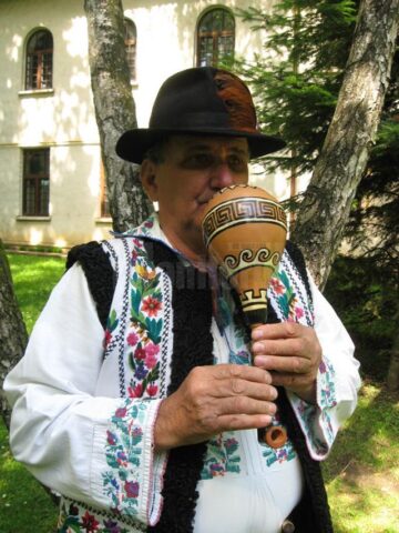 Nea Ghiță este membru al Academiei Artelor Tradiționale din România