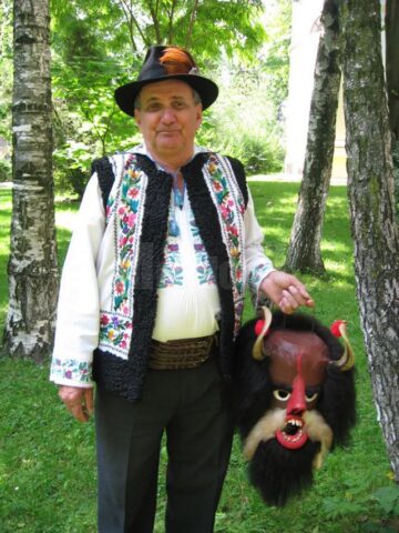 Nea Ghiță este membru al Academiei Artelor Tradiționale din România