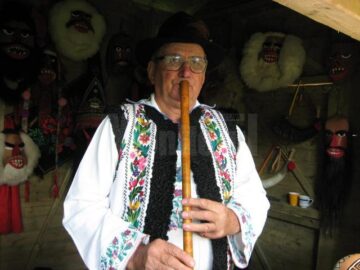 Nea Ghiță este membru al Academiei Artelor Tradiționale din România