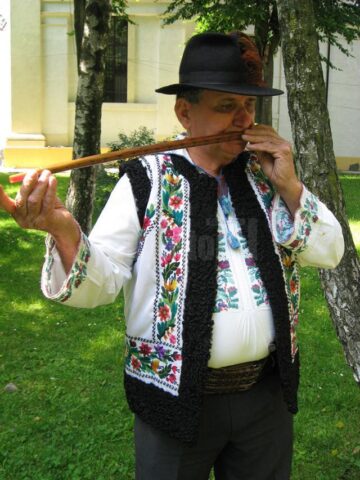 Nea Ghiță este membru al Academiei Artelor Tradiționale din România